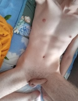 Sexy soft uncut cock on this guy